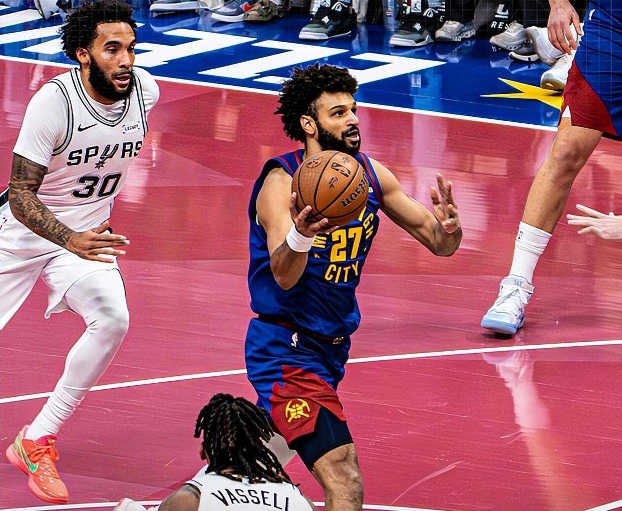 APP下载关于圣安东尼奥马刺关键时刻内部沟通，志在欧篮联名次提升，引发热议，年轻球员得到机会的信息