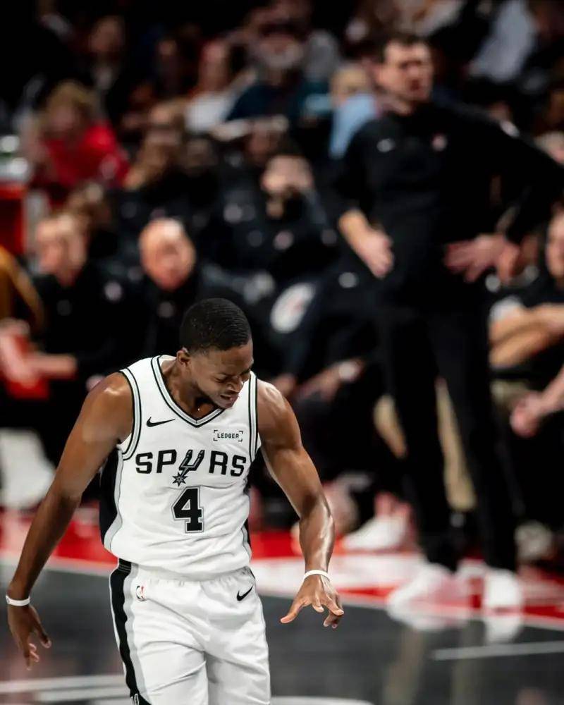 Yabo赛地聚焦——法甲今夜热度飙升，波特兰开拓者豪取连胜，气氛紧张，资深球员宣示担当的简单介绍