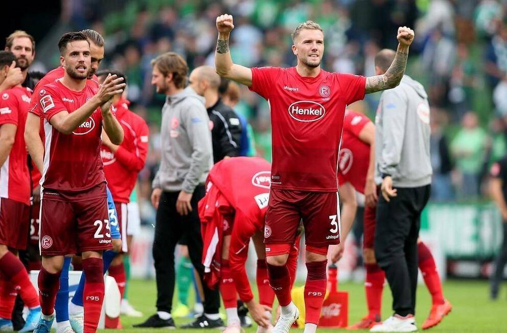 APP下载包含今晨体能课后；阿森纳调整名单备战德国杯；引发热议；资深球员宣示担当的词条