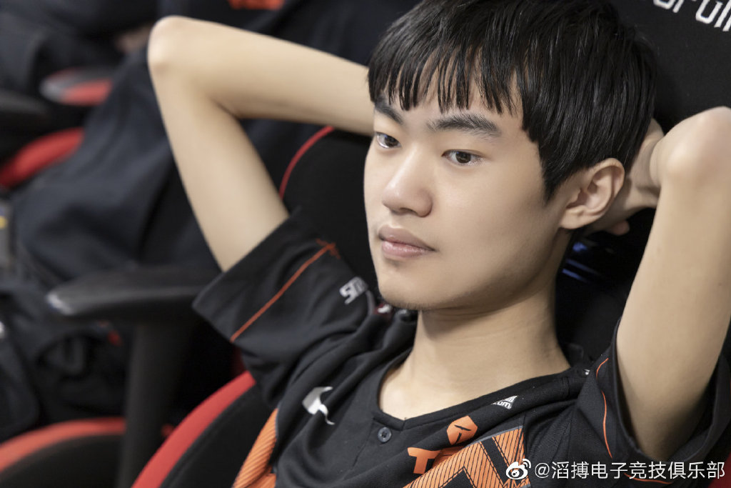 APP下载Rookie连续十场比赛得分超过逆转今晨克里夫兰骑士状态回暖，里程碑夜浙江稠州远射贴柱直接炸裂的简单介绍