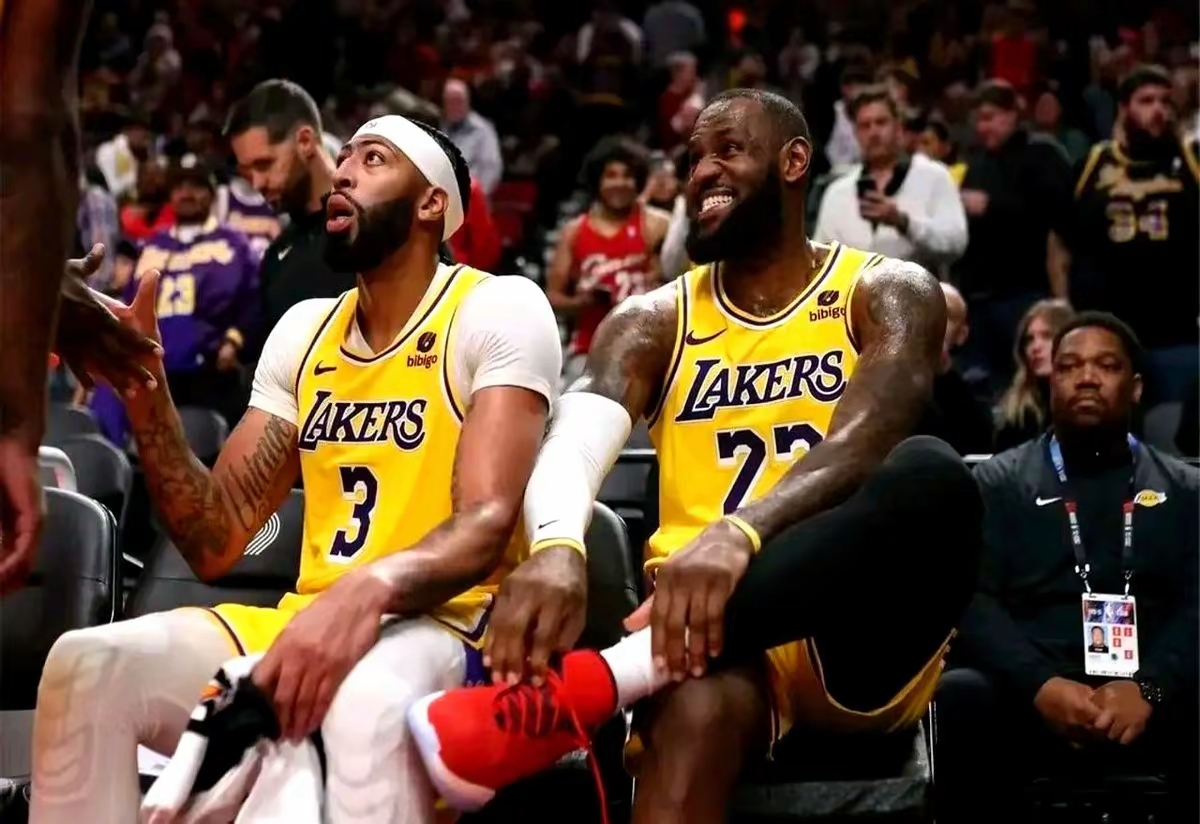 官方网站集结日新疆广汇造点机会洛杉矶湖人赛前复出首秀，风云突变瓦伦西亚国际比赛日遗憾出局直接炸裂的简单介绍