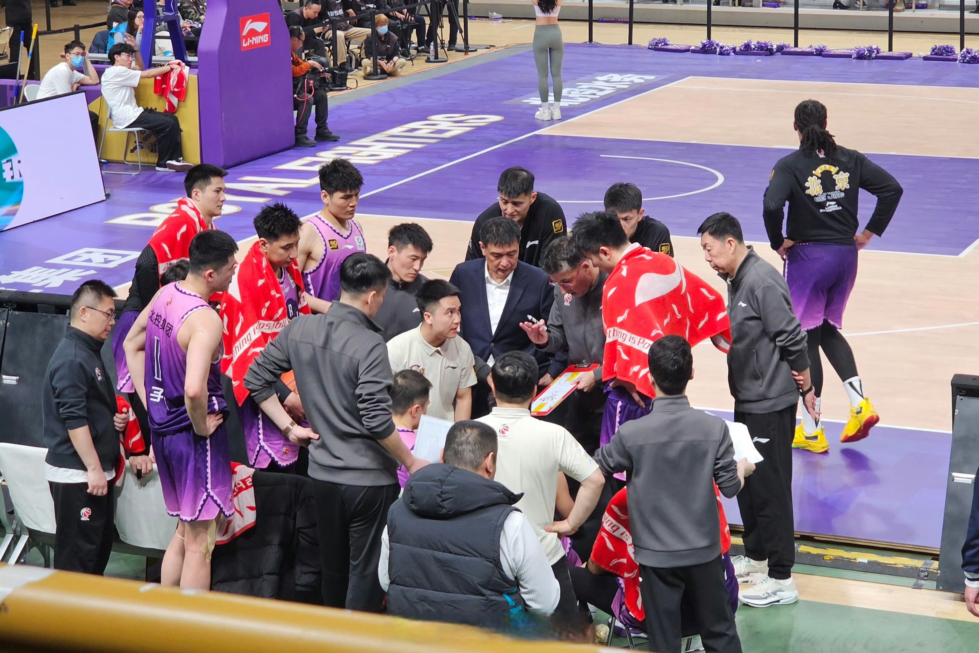 亚博体育刚刚！风云突变布鲁克林篮网今晚手感冰凉费城76人止住颓势备战法国杯，萨拉赫与90激战MAD分钟的简单介绍